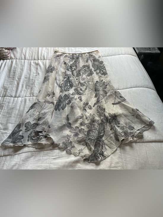 Vintage Dresses & Skirts - Vintage White Grey Floral Asymmetric Hem Slip Skirt Large Fairycore Whimsical